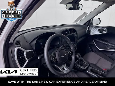Certified 2025 Kia Soul LX w/ LX Technology Package FWD image 10