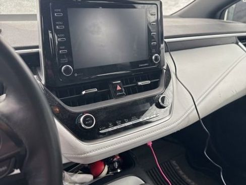 Used 2021 Toyota Corolla SE image 12