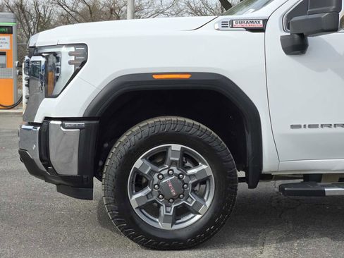 Certified 2025 GMC Sierra 2500 SLT w/ SLT Convenience Package AWD/4WD image 8