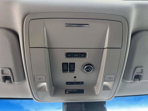Used 2016 Chevrolet Suburban LT AWD/4WD image 31