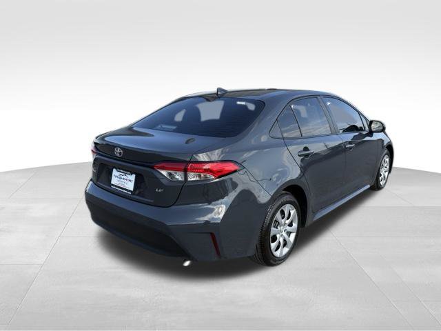 Used 2025 Toyota Corolla LE FWD image 2
