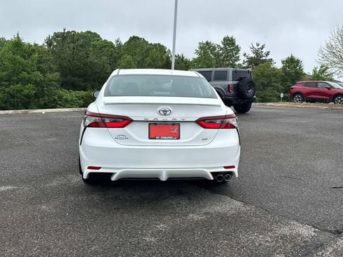 Used 2023 Toyota Camry SE FWD image 6