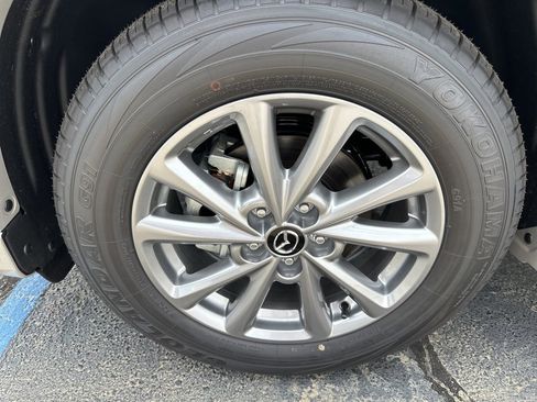 New 2025 MAZDA CX-5 AWD 2.5 S w/ Preferred Package image 4