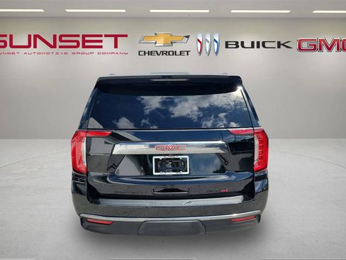 Certified 2023 GMC Yukon XL AT4 w/ AT4 Premium Plus Package AWD/4WD image 5