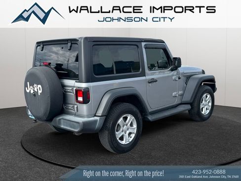 Used 2019 Jeep Wrangler Sport AWD/4WD image 5