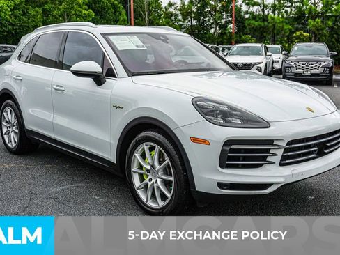 Used 2022 Porsche Cayenne Base image 4