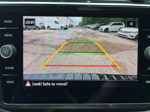 Certified 2024 Volkswagen Tiguan SE R-Line AWD/4WD image 24