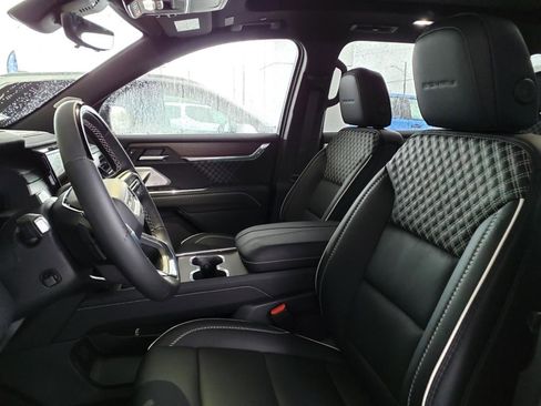 Used 2024 GMC Acadia Denali w/ Super Cruise Package image 18