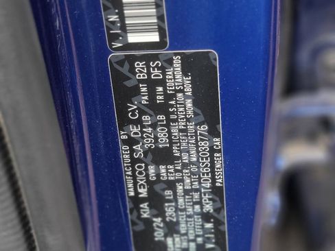 Used 2025 Kia K4 LXS image 7