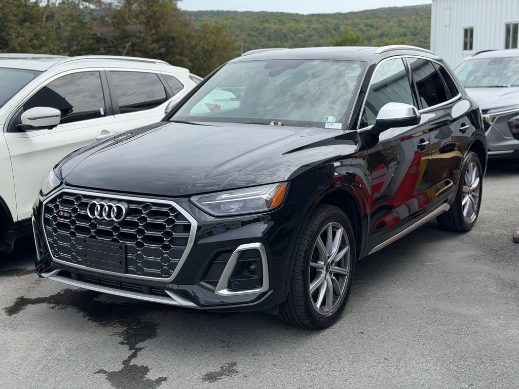 Used 2023 Audi SQ5 Premium Plus w/ Premium Plus Package AWD/4WD image 1