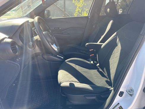 Used 2018 Nissan Kicks S w/ Exterior Package image 12