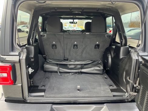 Used 2022 Jeep Wrangler Unlimited Sport image 30