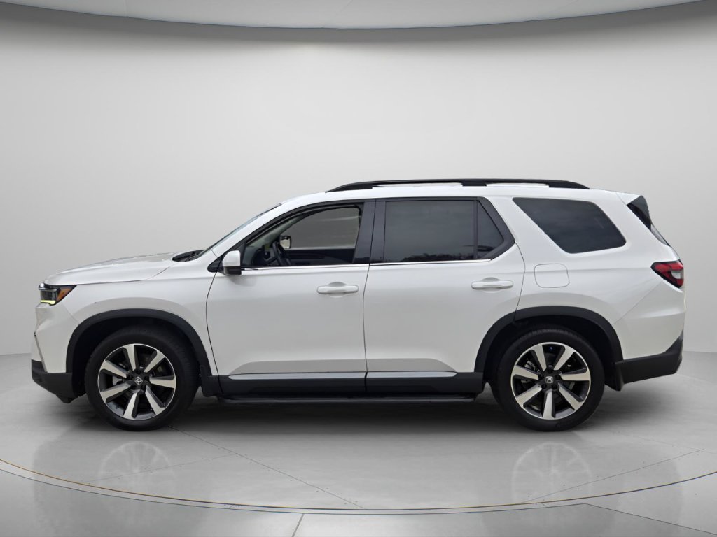 Certified 2025 Honda Pilot Touring image 5