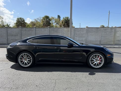 Certified 2023 Porsche Panamera 4S image 7