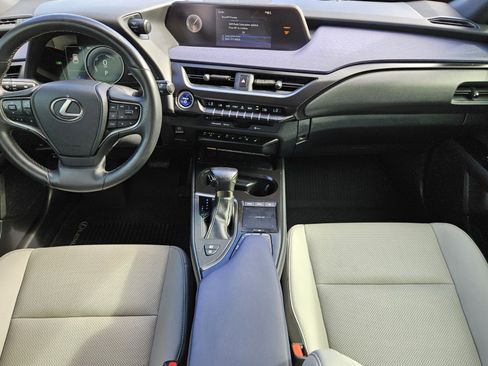 Used 2021 Lexus UX 250h w/ Premium Package image 7