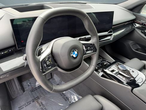 Used 2026 BMW 530i RWD image 27