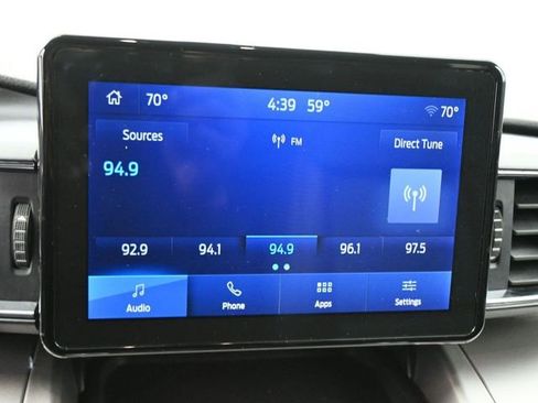 Used 2022 Ford Explorer XLT w/ Equipment Group 202A image 10