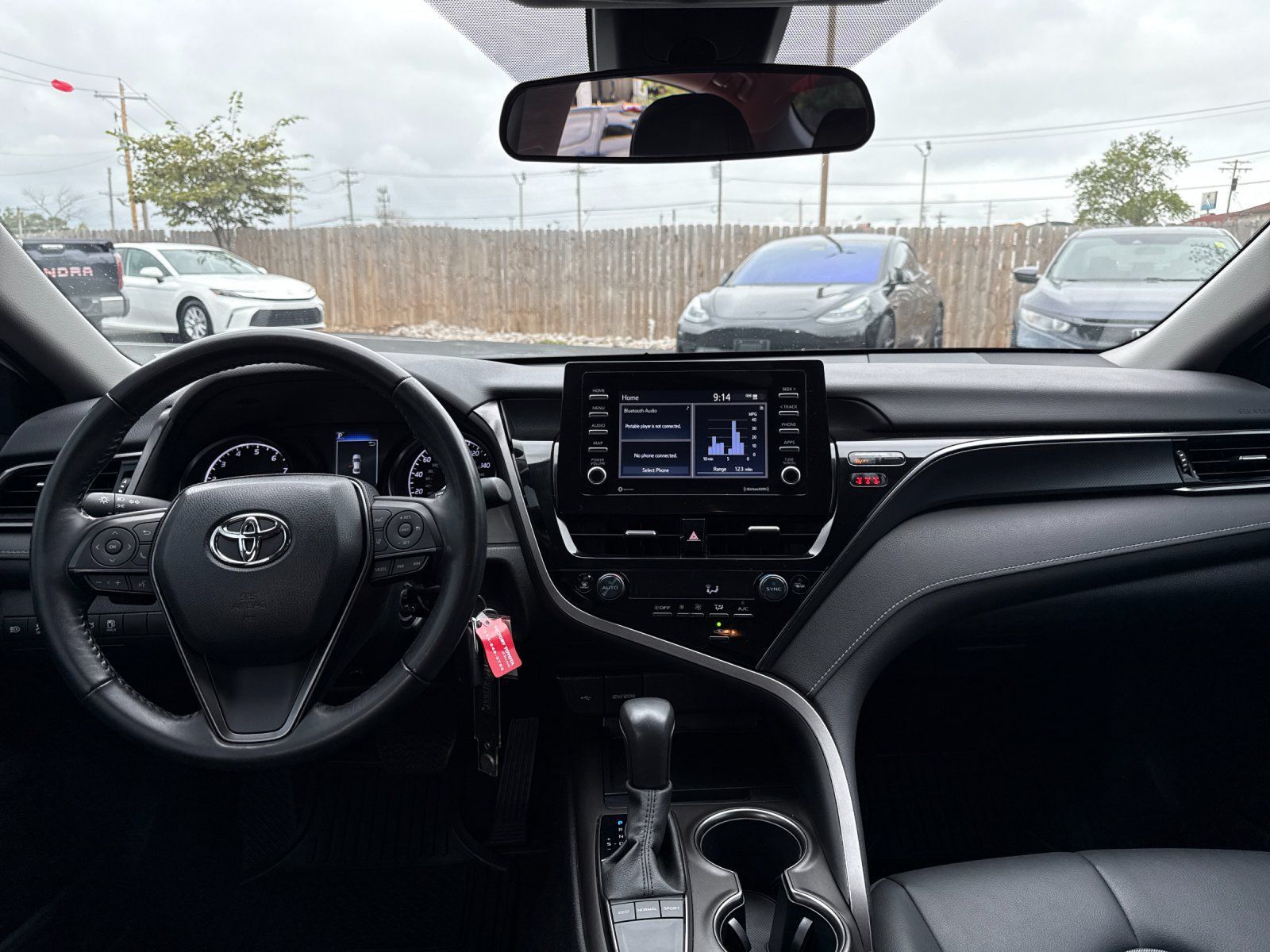 Used 2023 Toyota Camry SE FWD image 13