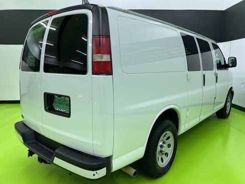 Used 2014 Chevrolet Express 1500 RWD image 9