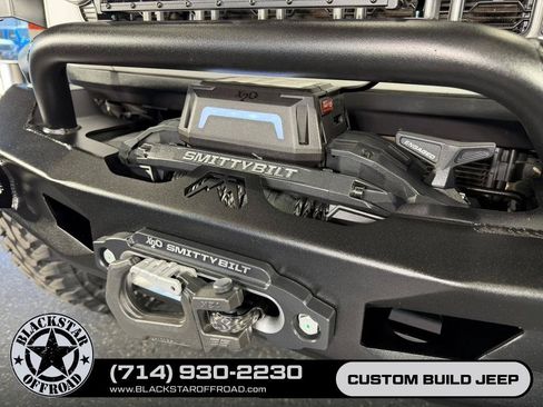 Used 2025 Jeep Wrangler Unlimited Rubicon AWD/4WD image 6