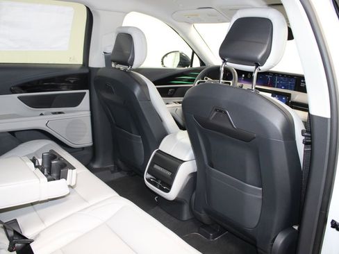 New 2026 Lincoln Nautilus Premier image 31