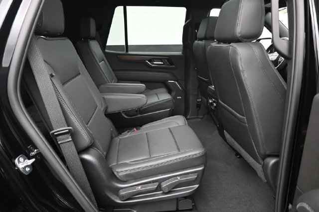 Used 2026 GMC Yukon Denali w/ Sun & Power Step Package AWD/4WD image 30