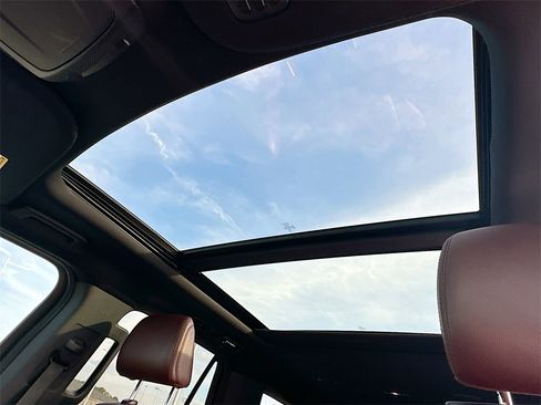 Used 2022 Ford Expedition Max Limited image 11