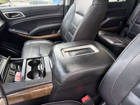 Used 2019 GMC Yukon XL Denali AWD/4WD image 17