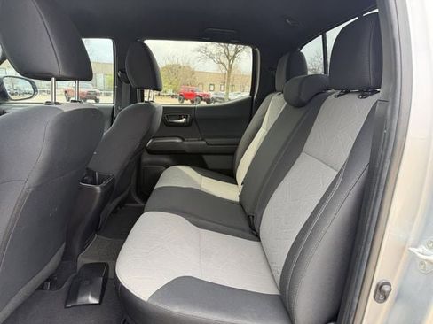 Used 2023 Toyota Tacoma TRD Off-Road image 27