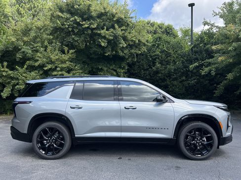 New 2026 Chevrolet Traverse RS FWD image 10