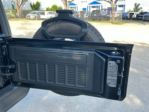 Certified 2022 Jeep Wrangler Unlimited Sport image 44