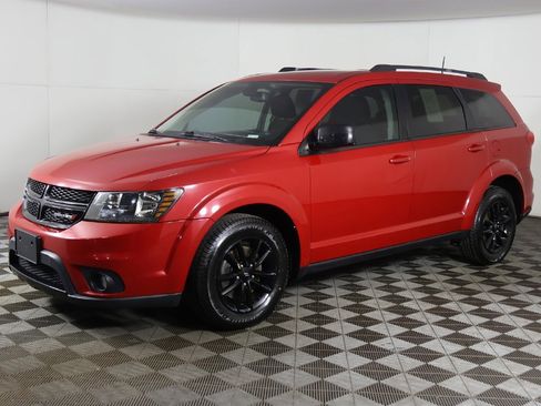 Used 2019 Dodge Journey SE image 5