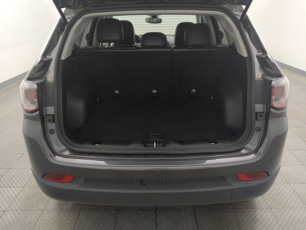 Used 2021 Jeep Compass Latitude FWD image 29