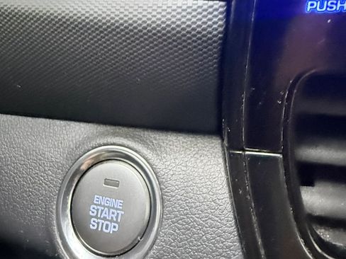 Used 2020 Hyundai Ioniq SEL FWD image 27