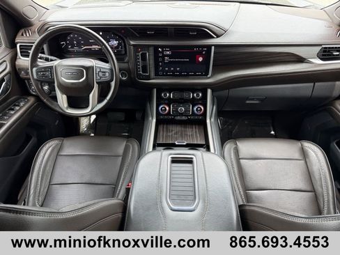 Used 2022 GMC Yukon XL Denali w/ Denali Premium Package image 17