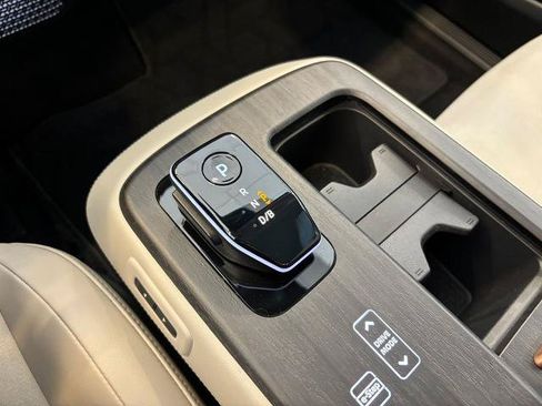 Certified 2024 Nissan Ariya FWD image 24