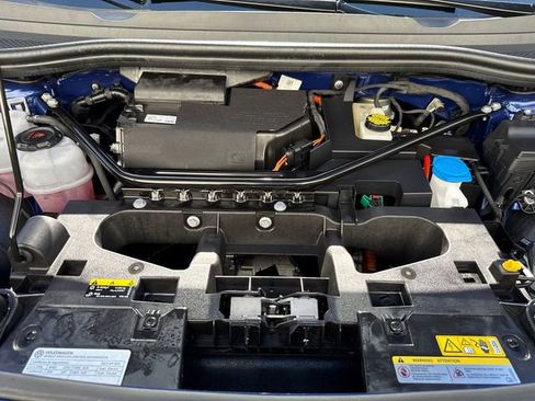 Certified 2022 Volkswagen ID.4 Pro S w/ Gradient Package image 15