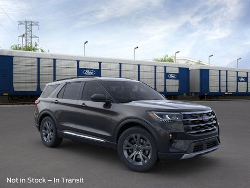 New 2025 Ford Explorer Active w/ Active Comfort Package image 7