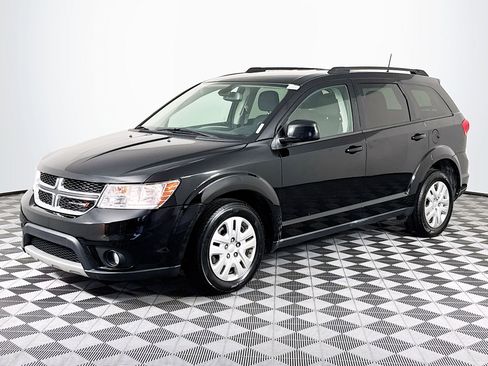 Used 2019 Dodge Journey SE w/ Connectivity Group image 4