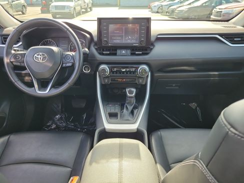 Used 2022 Toyota RAV4 XLE Premium w/ Carpet Mat Package (TMS) AWD/4WD image 9