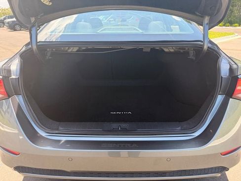 Used 2024 Nissan Sentra SV FWD image 11