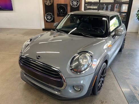Used 2019 MINI Cooper 2-Door Hardtop FWD image 3