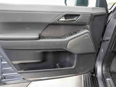 Used 2024 Lexus GX 550 w/ Cold Area Package AWD/4WD image 22