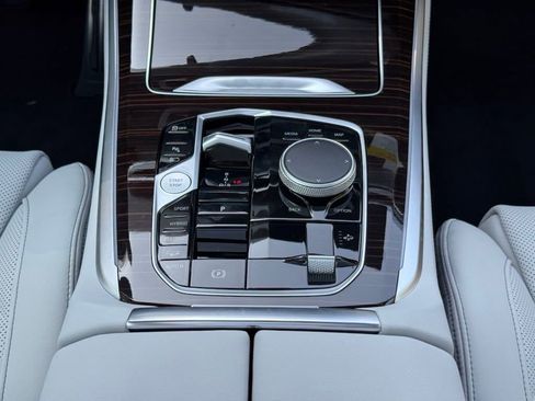 Used 2025 BMW X5 xDrive50e w/ M Sport Package image 22