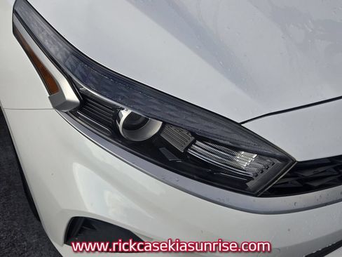 Used 2023 Kia Forte LXS w/ LXS Technology Package FWD image 8