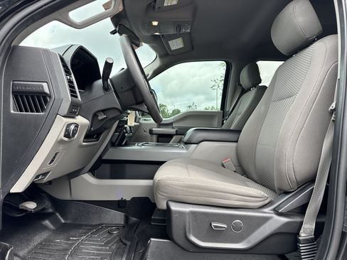 Used 2019 Ford F250 XLT w/ XLT Premium Package AWD/4WD image 16