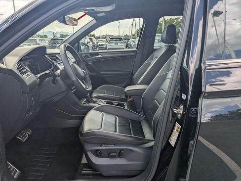 Used 2022 Volkswagen Tiguan SEL R-Line AWD/4WD image 25