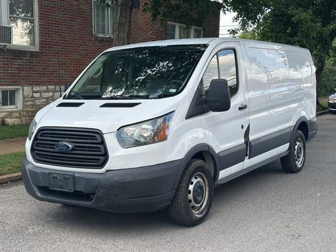 Used 2015 Ford Transit 150 130 Low Roof RWD image 3