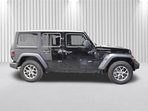 Certified 2025 Jeep Wrangler Sport S image 2