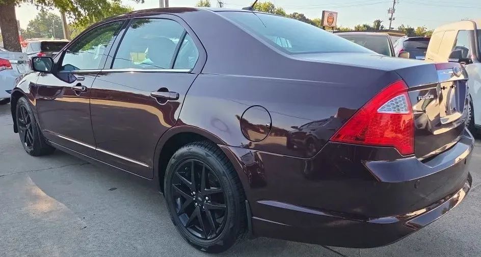 Used 2011 Ford Fusion SEL w/ 301A Rapid Spec Order Code FWD image 3